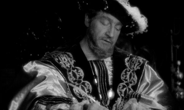 Image du film Les Perles de la couronne