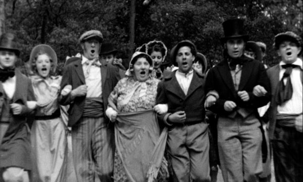 Image du film Remontons les Champs-Élysées